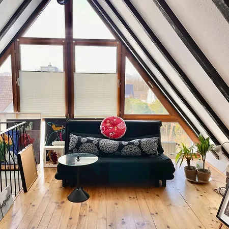 Bel Art Atelier Mit Grossem Parkplatz דירה *