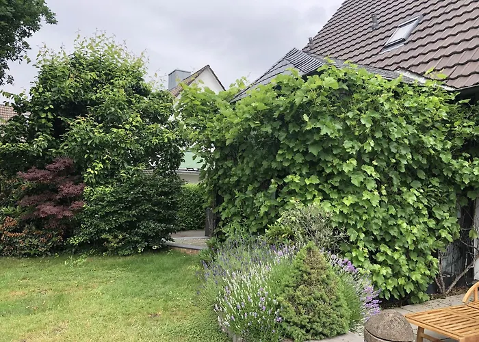 Bel Art Atelier Mit Grossem Parkplatz Haan