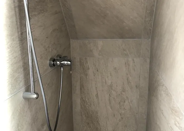 Bel Art Atelier Mit Grossem Parkplatz * Haan