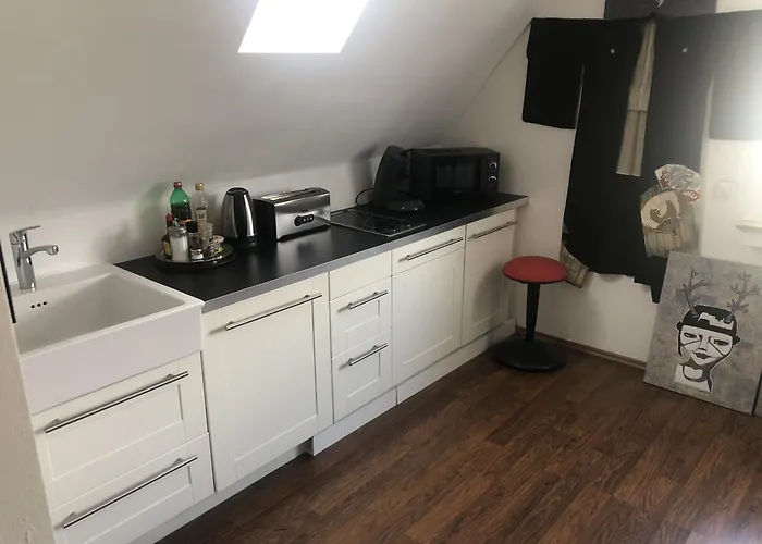 Bel Art Atelier Mit Grossem Parkplatz Haan